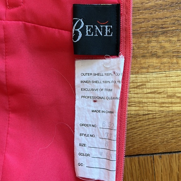 Tutto Bene Iridescent Peach Punch Fit/Flare Rhinestone Gown Sz 6 EUC - Picture 8 of 14